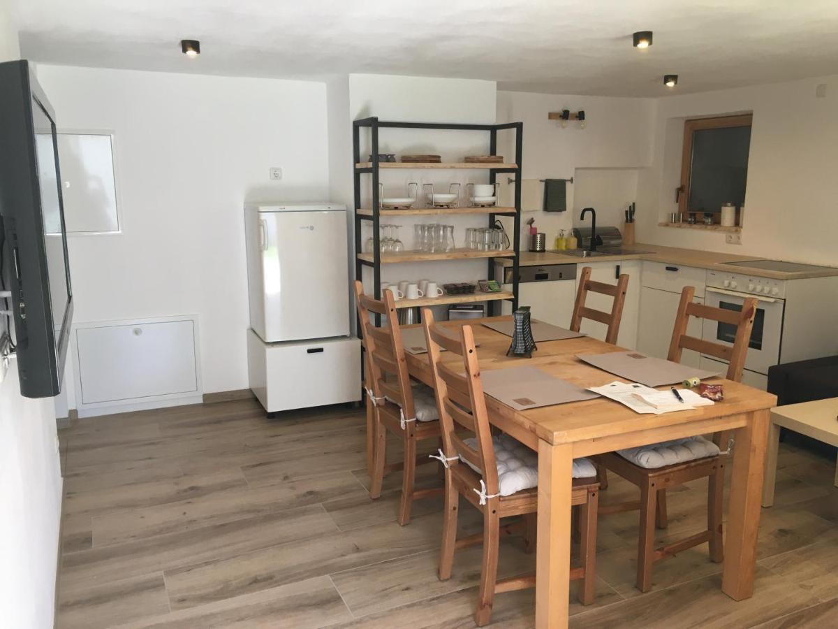 Ferienwohnung Stoablick - barrierefrei mit Bergblick Bad Goisern am Hallstättersee Exterior foto