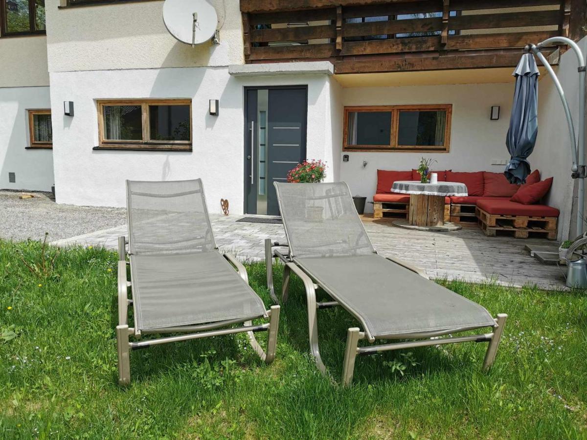 Ferienwohnung Stoablick - barrierefrei mit Bergblick Bad Goisern am Hallstättersee Exterior foto